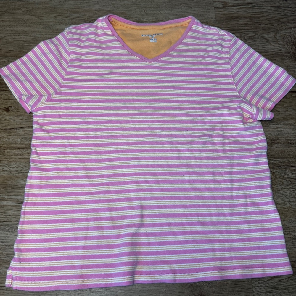 Karen Scott Woman’s Short Sleeve V-Neck T-Shirt Multicolor pink Size small
